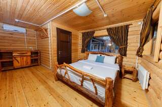 Отель Sky Land Camping & Resort Кишинёв Стандартный двухместный номер с 1 кроватью-1