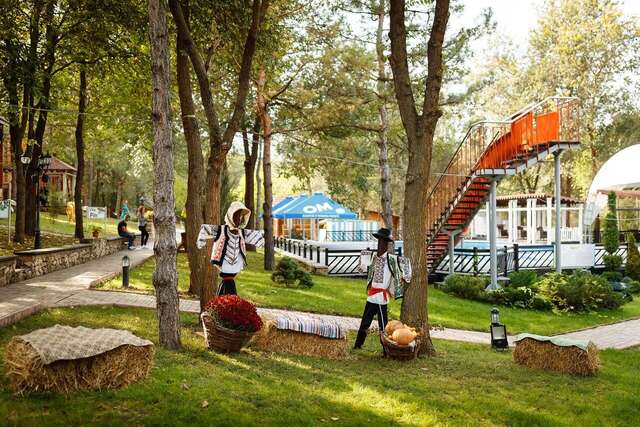 Отель Sky Land Camping & Resort Кишинёв-14