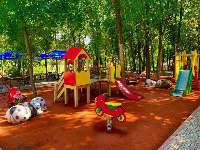 Отель Sky Land Camping & Resort Кишинёв-9